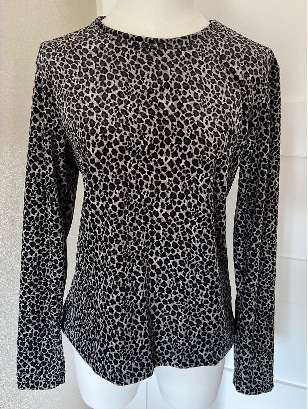 Gianni Bini Leopard Print Long Sleeve Top